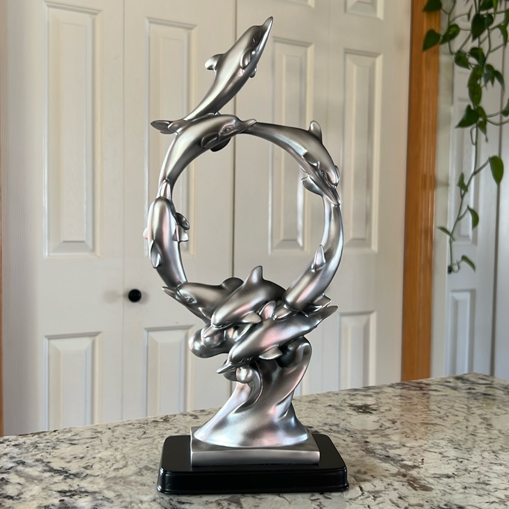 Vintage Dolphin Ring Statue Decor